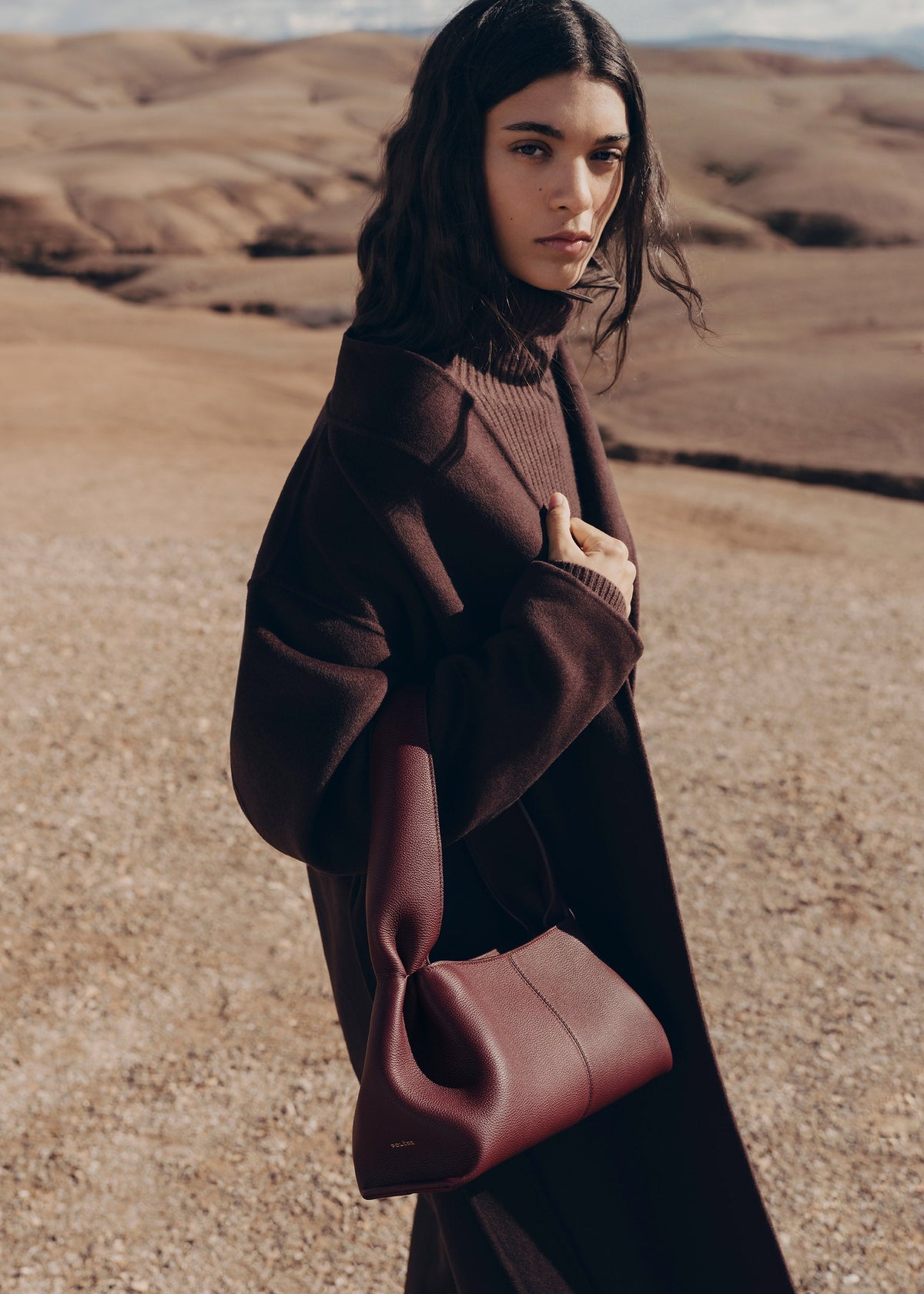 Numéro Neuf East West - Textured Black Cherry